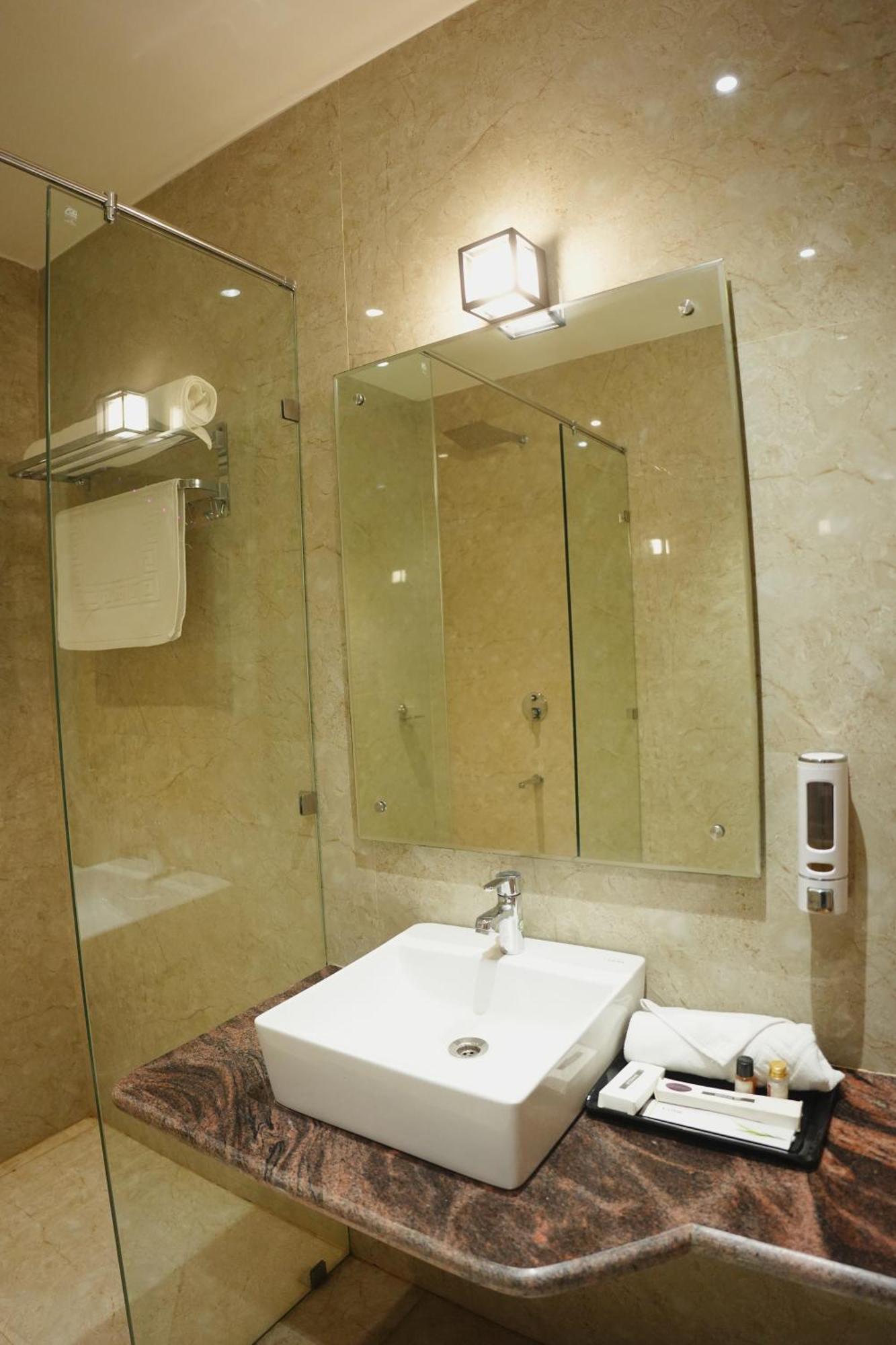 The Krati Resort And Convention Centre Bareilly Esterno foto
